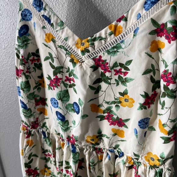 3/$20 Old Navy Floral Dress - Picture 2 of 4